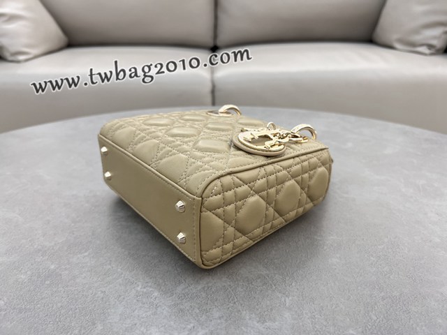 Dior专柜新款Lady女包迪奥高仿原单三格羊皮杏色Classic Lady戴妃包 djfk1280